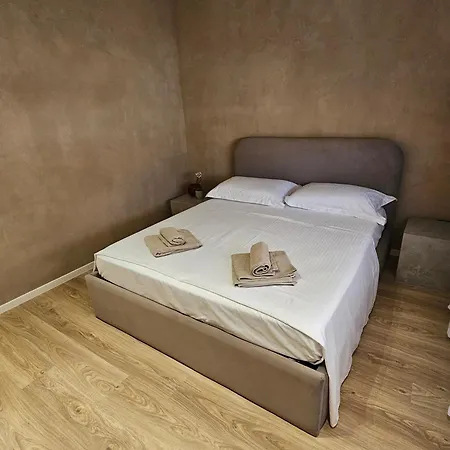 Amber Apartment *